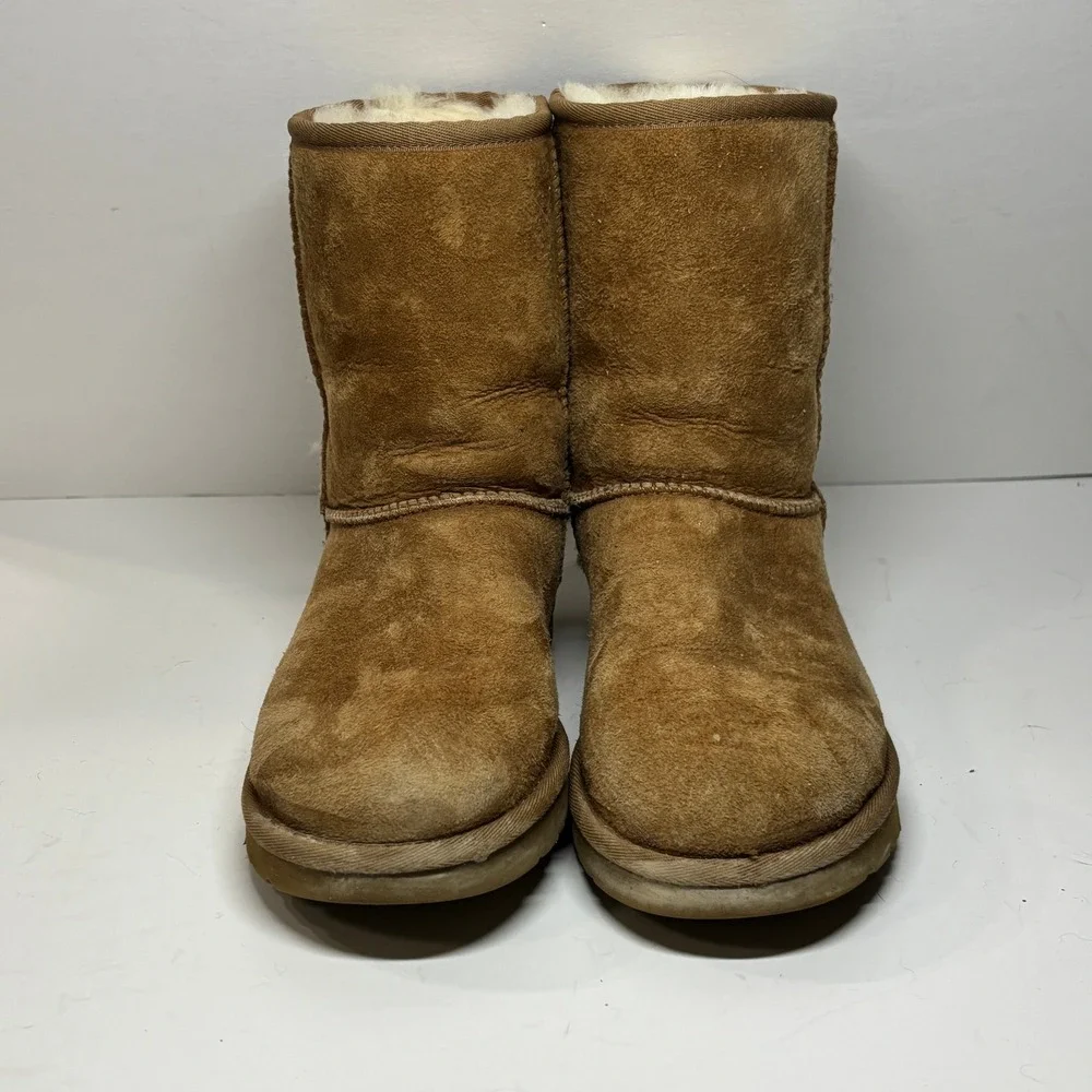 UGG Classic Short II‎ Boots Womens 7 Chestnut Suede Shearling 1016223